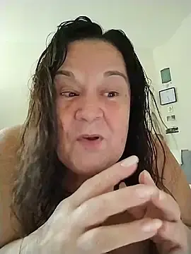 Stripchat Free Porn Cam of Yaya_Mineira