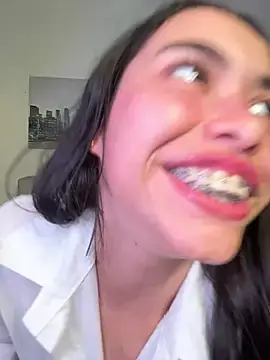 Stripchat Free Live Porn of SophieRoyals