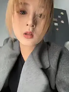 Stripchat Free Live Porn of yuki_june