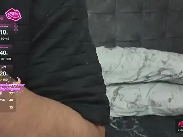 Stripchat Free Porn Cam of Rich_Couple_69