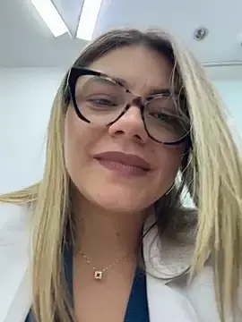 Stripchat Free Porn Cam of alicee16