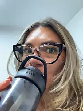 Stripchat Watch Live Sex Cams of alicee16