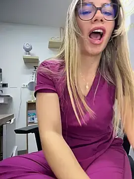 Stripchat Nude Webcam of alicee16