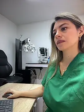 Stripchat Live Sex Cam of alicee16