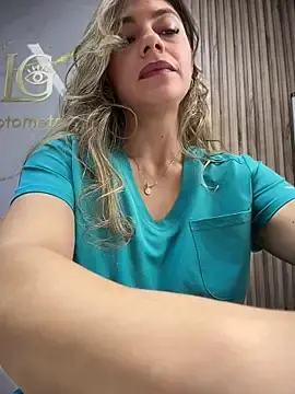 Stripchat Free Porn Cam of alicee16