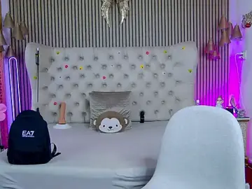 Stripchat Watch Live Sex Cams of PlayfulShow