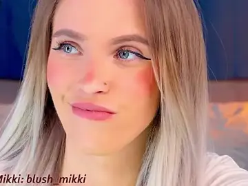 Stripchat Free Porn Cam of mikkixmeow