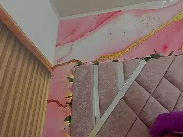 Stripchat Sex Cam of Bella__sweet