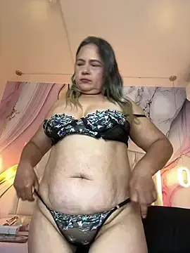 Stripchat Adult Webcams of Lucy_Milf_474