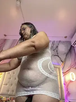 Stripchat Watch Live Sex Cams of Lucy_Milf_474