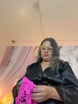Stripchat Live Porn of Lucy_Milf_474