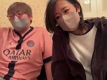 Stripchat Live Sex Cam of 21yuri27