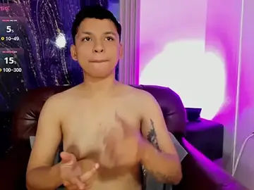 Stripchat Adult Video Chat of ale_clark