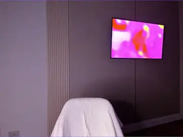 Stripchat Live Sex Cam of jin__ray