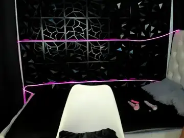 Stripchat Live Sex Cam of urtwinkbrixz