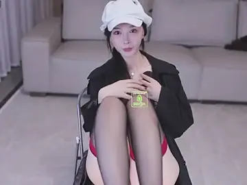 Stripchat Sex Cam of Bella-999