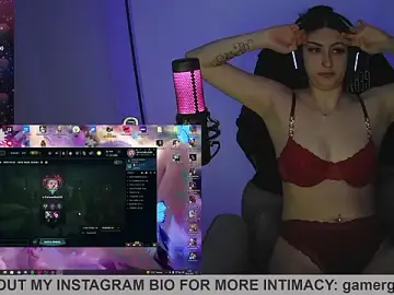Stripchat Free Live Porn of Gamergirl-Linela