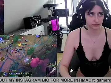 Stripchat Live Sex of Gamergirl-Linela