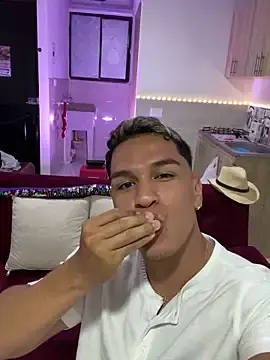 Stripchat Free Porn Cam of Taylor_John