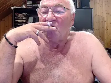 Stripchat Nude Webcam of biggandybig