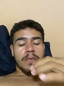 Stripchat Free Porn Cam of reipromiscuo01