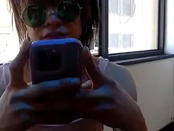 Stripchat Sex Cam of stormytt_