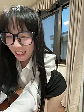 Stripchat Live Sex Cam of yourkeer