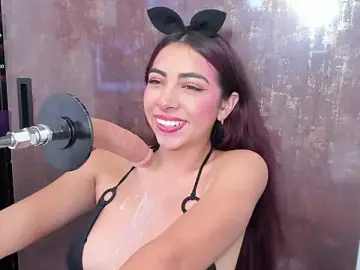 Stripchat Sex Chat of cherry_skinny_