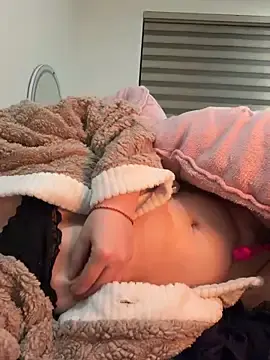 Stripchat Sex Chat of Keira_Keira