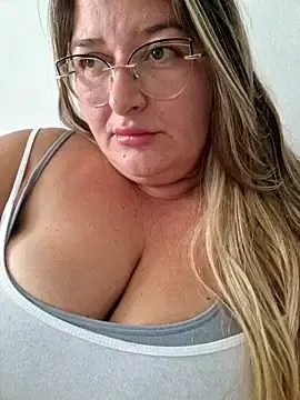Stripchat Free Porn Cam of BellaMonella88