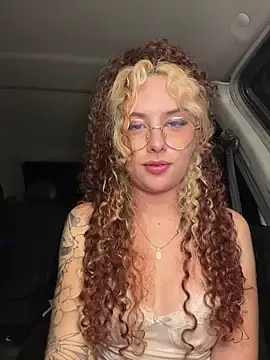 Stripchat Live Sex Cam of Joyce-fire