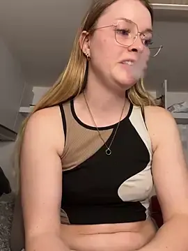 Stripchat Sex Cam of melanieTesss