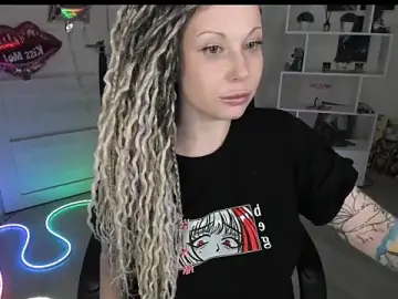 Stripchat Free Porn Cam of HoneySallyMoore