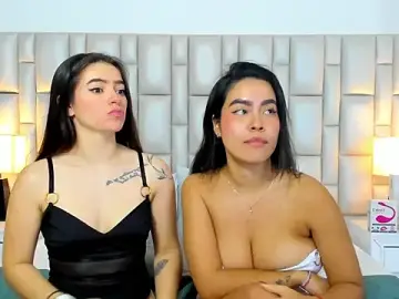 Stripchat Adult Webcam of paola_katy_dicks