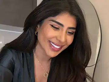 Stripchat Sex Cam of ArabicBarbie