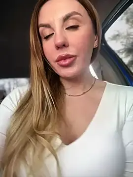 Stripchat Live Sex of MilfNextDoor20