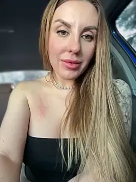 Stripchat Live Sex of MilfNextDoor20