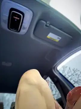 Stripchat Free Live Porn of MilfNextDoor20