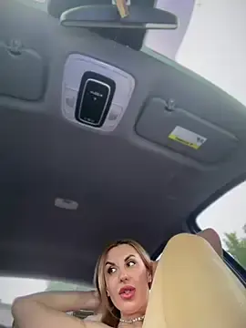 Stripchat Free Porn Cam of MilfNextDoor20