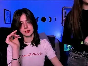 Stripchat Sex Cam of kitniss_dreamy