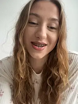 Stripchat Free Porn Cam of romyxxs