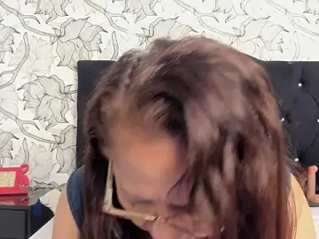 Stripchat Adult Webcams of Keira_Lennox