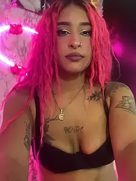 Stripchat Live Sex Cam of jessica-doll1