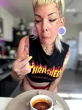 Stripchat Adult Video Chat of Eva_Monroe-