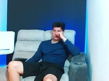 Stripchat Free Porn Cam of JUSTIN_FULLER1