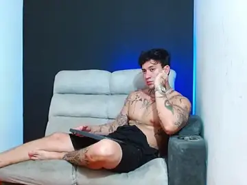 Stripchat Adult Webcams of JUSTIN_FULLER1