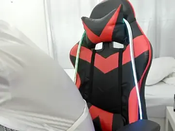 Stripchat Free Porn Cam of julian_xx