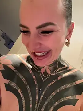 Stripchat Adult Webcam of KathaleaNoir