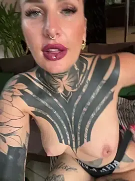 Stripchat Sex Chat of KathaleaNoir