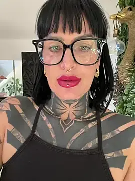 Stripchat Adult Webcams of KathaleaNoir